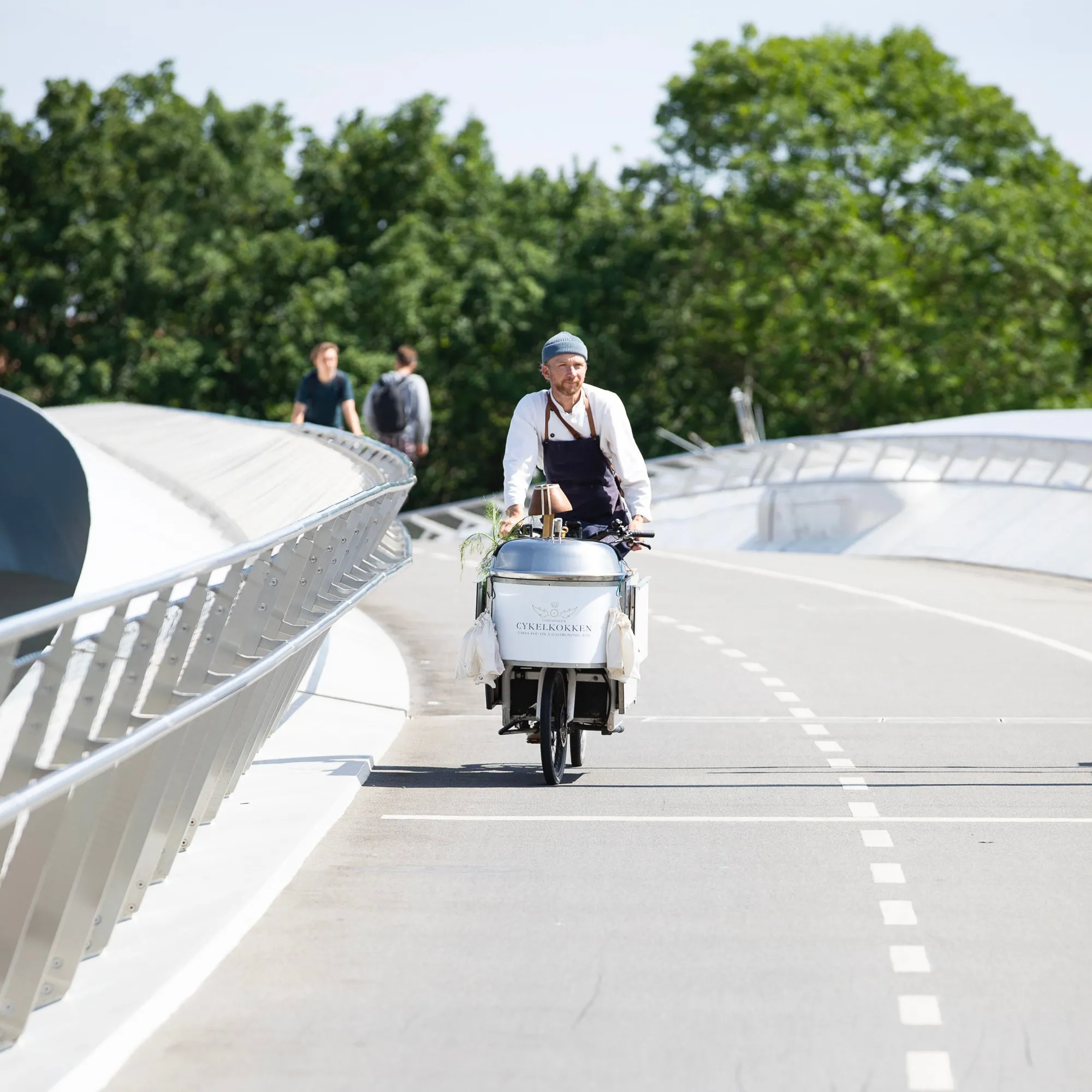 Cykelkokken — Morten Kryger Wulff på sin cykel